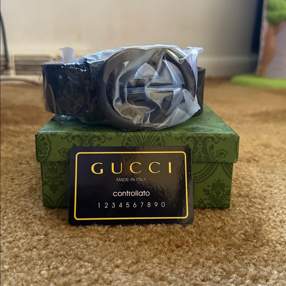 Gucci  Leather belts